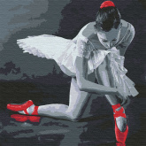 Балерина в красных пуантах Molly KHM0037