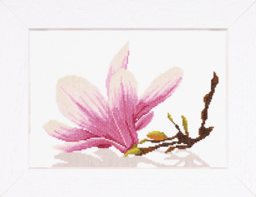 Magnolia Twig With Flower   Lanarte PN-0008162, цена 2 866 руб. - интернет-магазин Мадам Брошкина